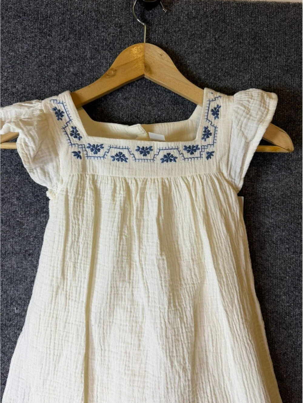 Carters Girls 5T White Double Gauze Cotton Embroidered Square Neck Flutter Dress